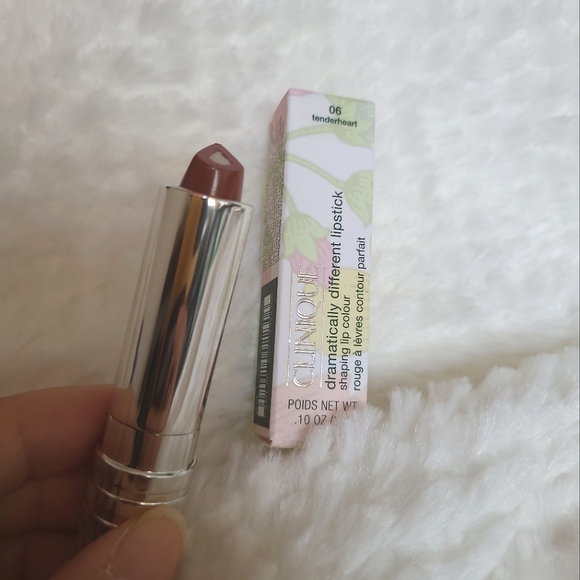 Clinique Lipstick -tenderheart- - Picture 2 of 6